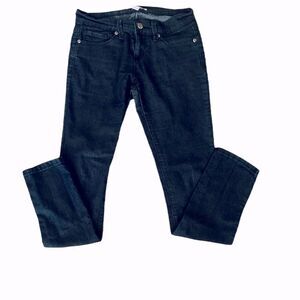 Forever 21 Dark Wash Low-Rise Skinny Jeans Size 25